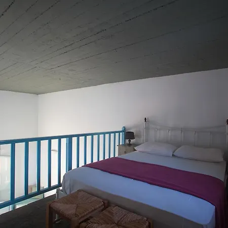 Oliaros Seaside Complex דירה